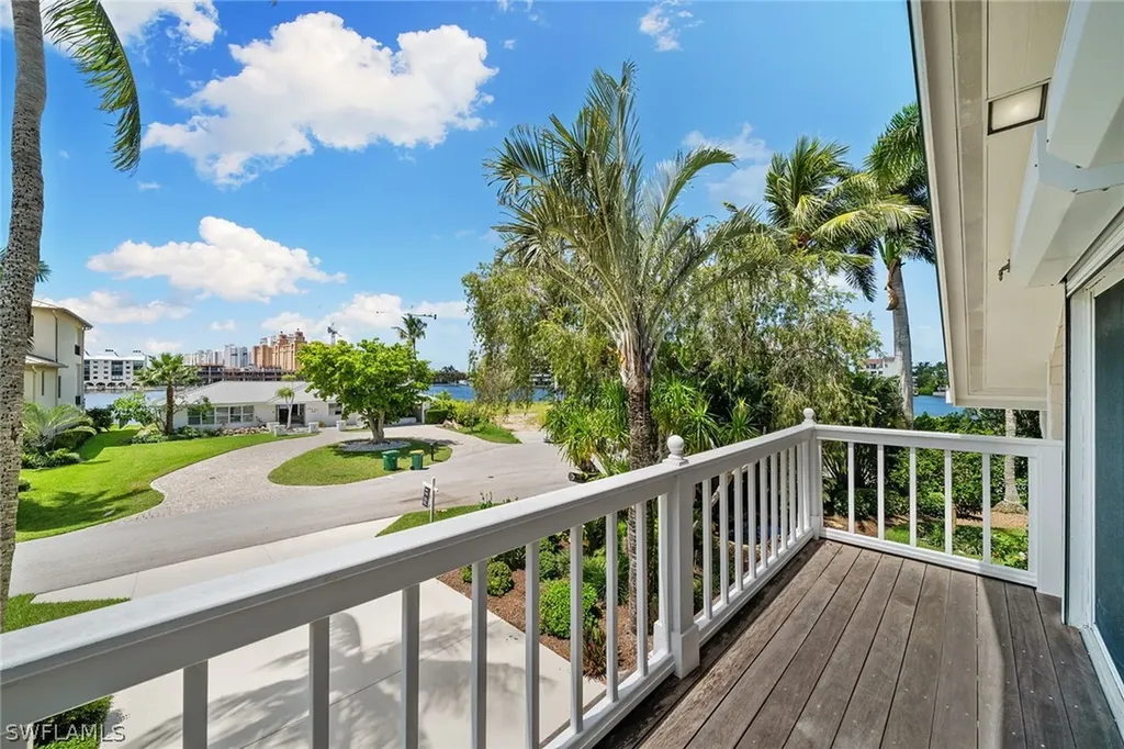 283 Oak Avenue Naples FL 34108