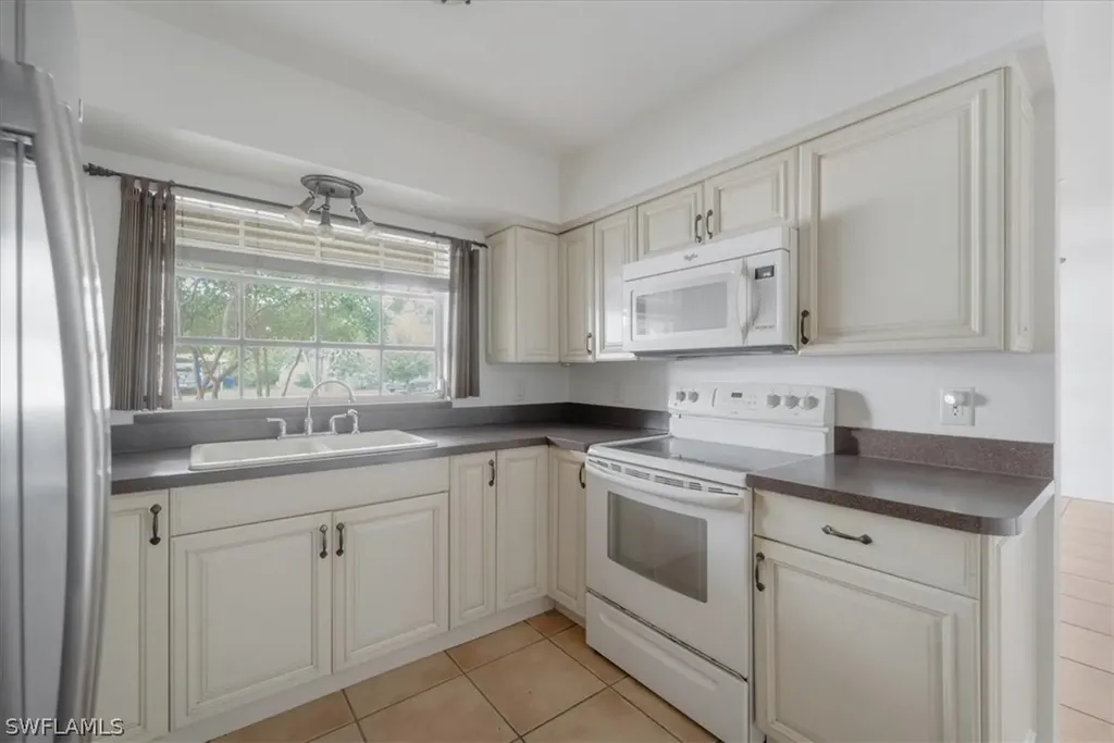 4241 Lagg Avenue Fort Myers FL 33901