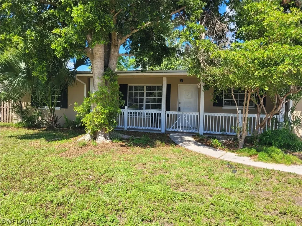 4241 Lagg Avenue Fort Myers FL 33901