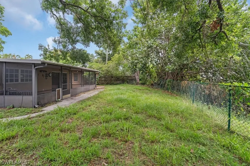 4241 Lagg Avenue Fort Myers FL 33901