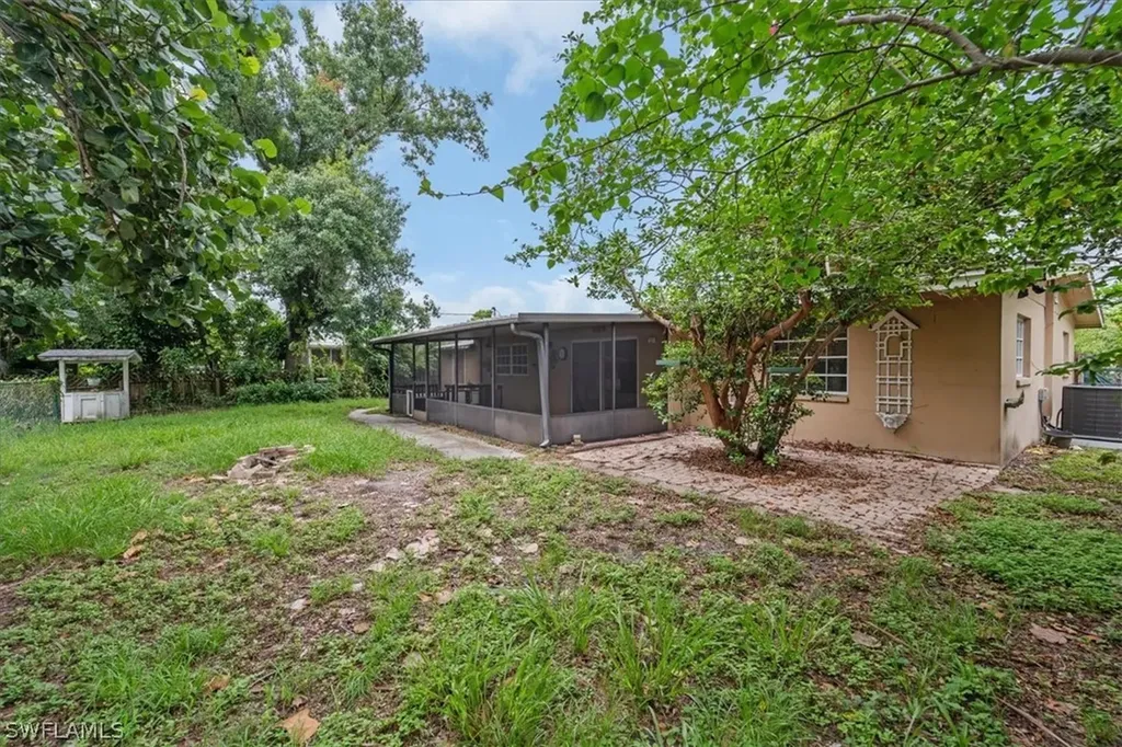 4241 Lagg Avenue Fort Myers FL 33901