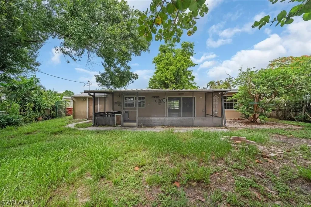 4241 Lagg Avenue Fort Myers FL 33901