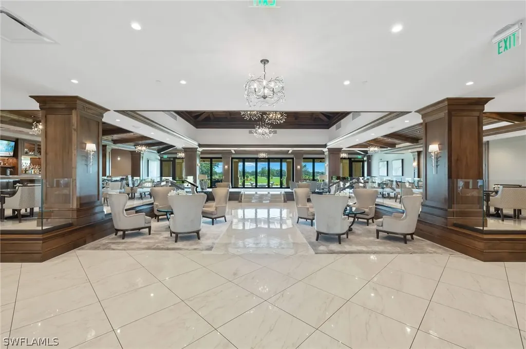 1026 Fountain Run Naples FL 34119