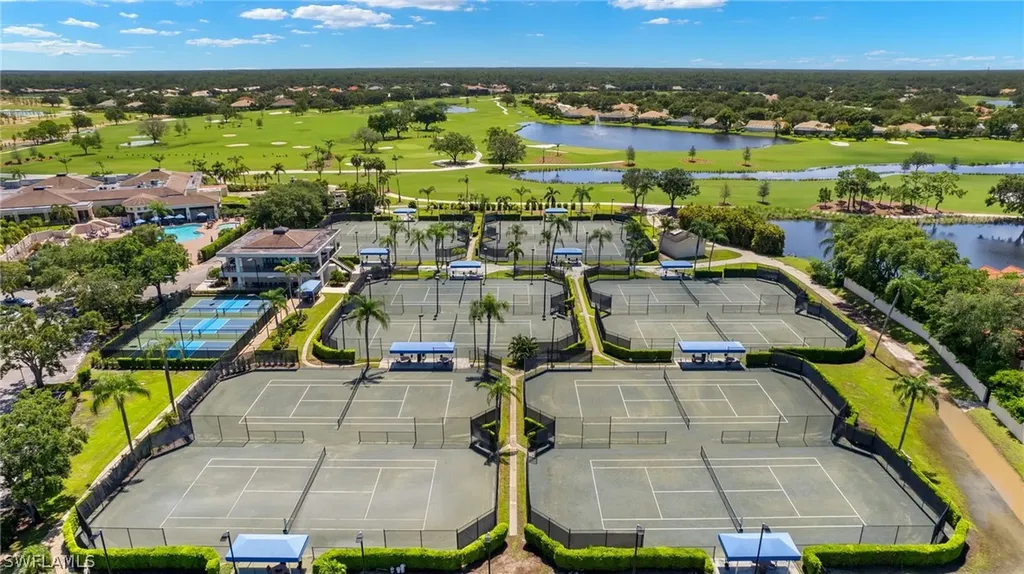 1026 Fountain Run Naples FL 34119
