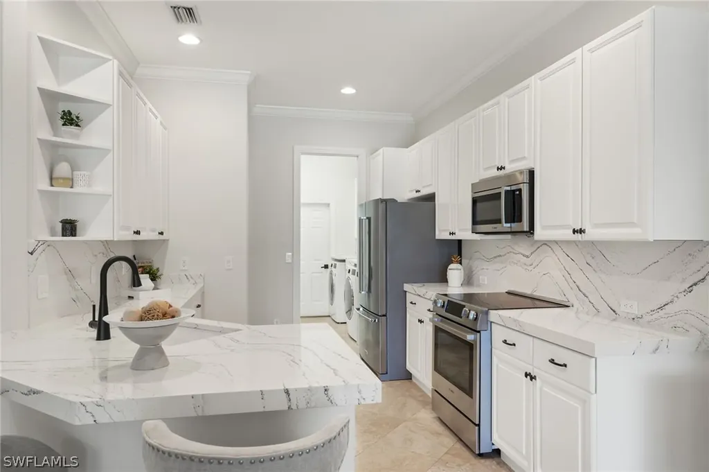 1026 Fountain Run Naples FL 34119