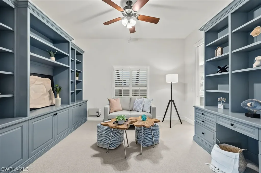 1026 Fountain Run Naples FL 34119