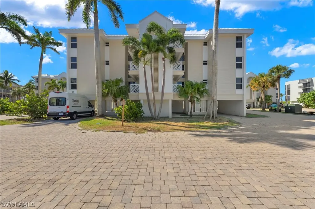 635 E Gulf Drive Sanibel FL 33957