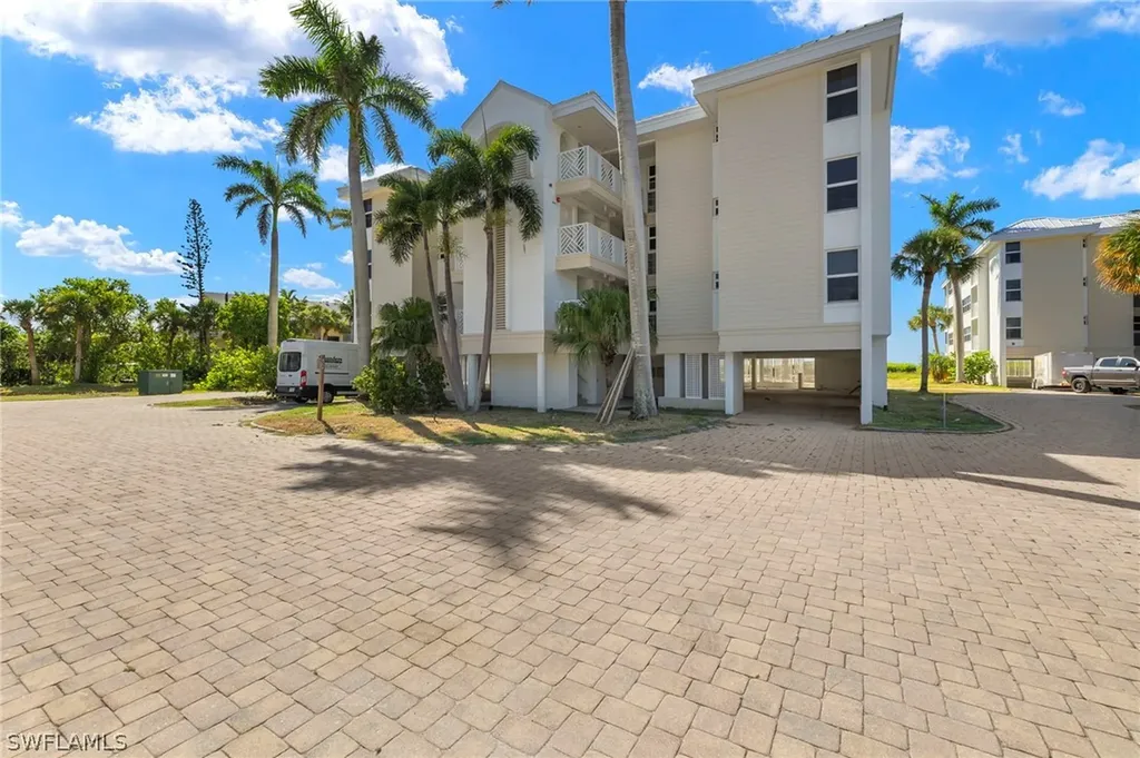 635 E Gulf Drive Sanibel FL 33957