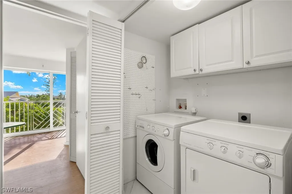 635 E Gulf Drive Sanibel FL 33957