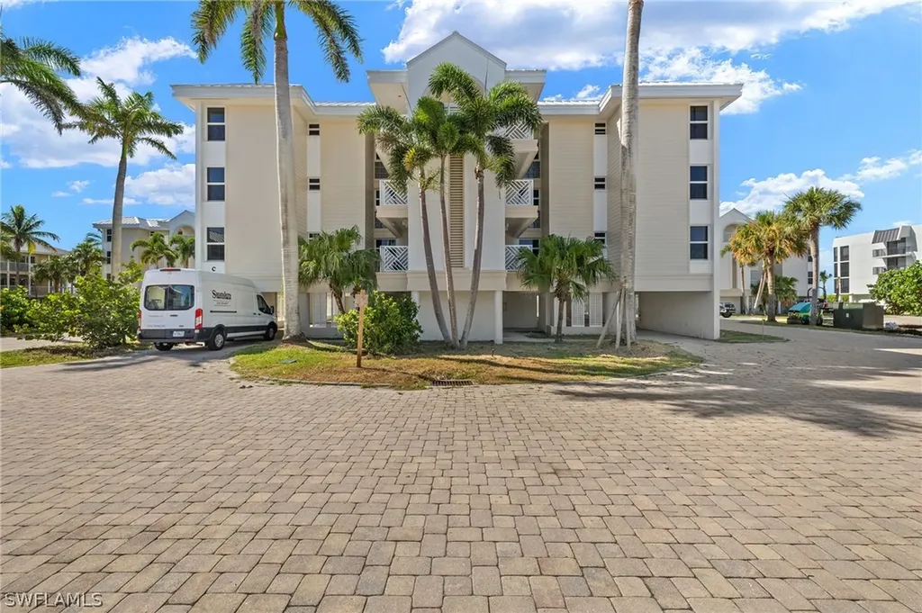 635 E Gulf Drive Sanibel FL 33957