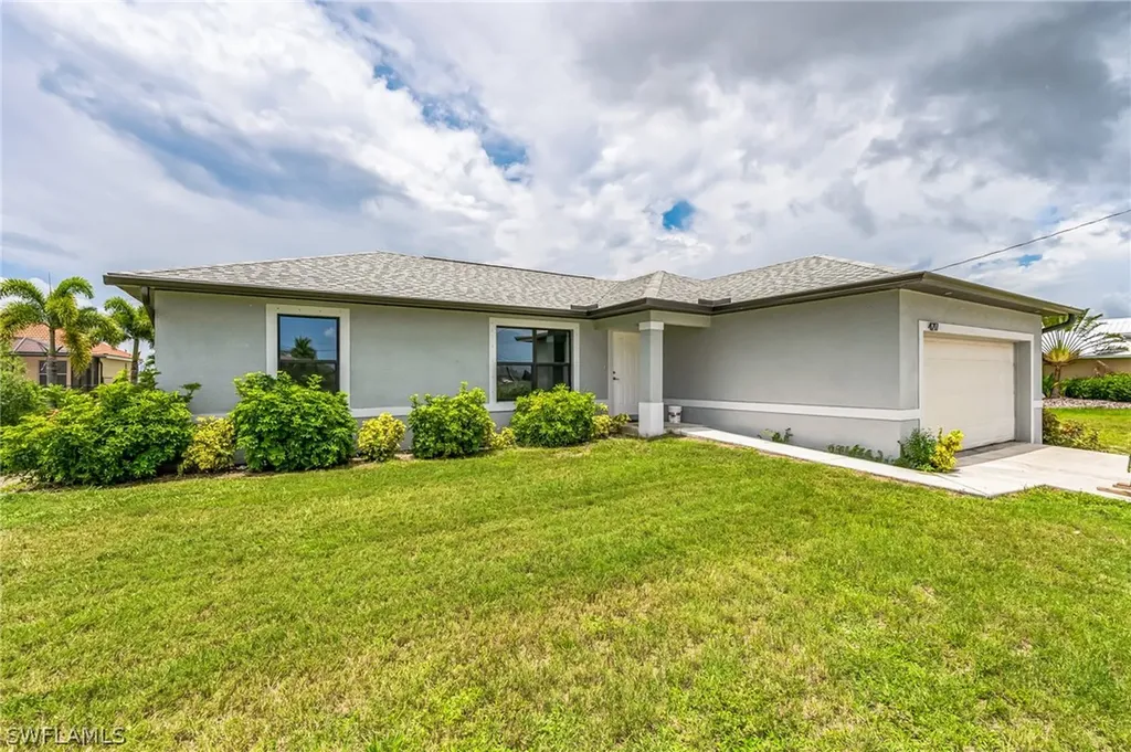 4217 Jacaranda Parkway W Cape Coral FL 33993