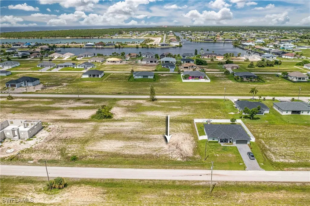 4233 NW 34th Street Cape Coral FL 33993