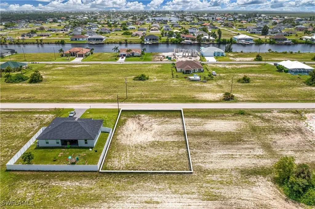 4233 NW 34th Street Cape Coral FL 33993