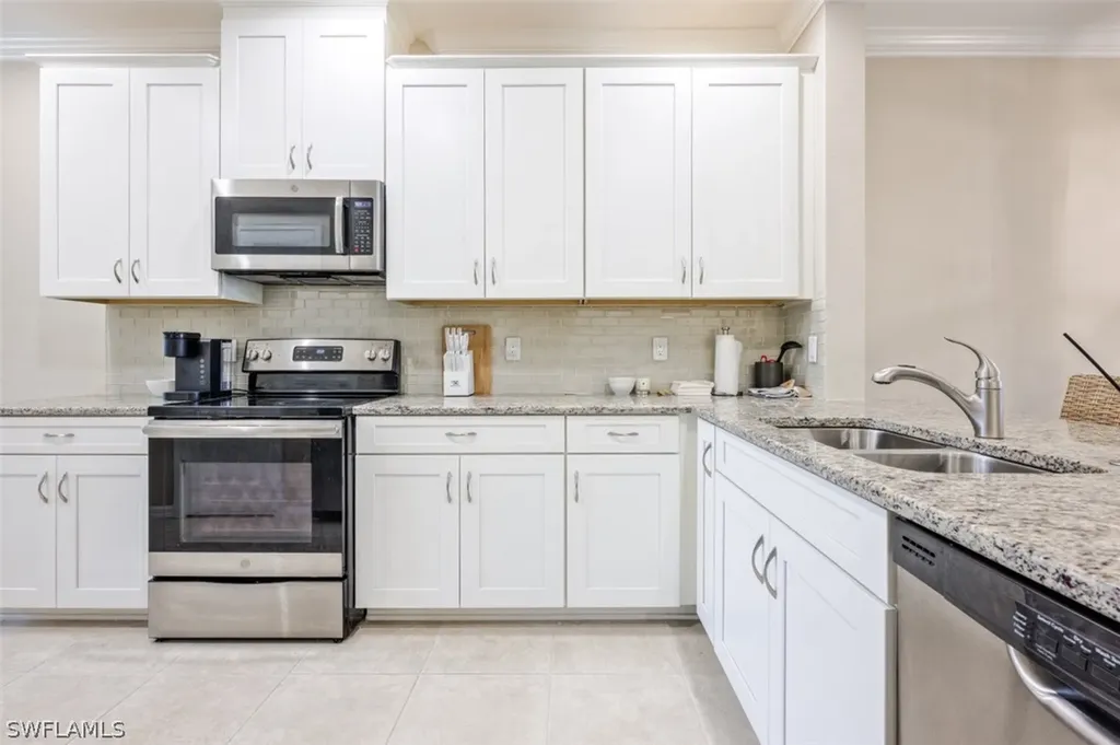 9374 Pocida Court Naples FL 34119