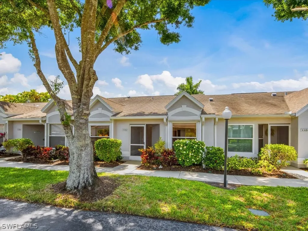 Naples FL, 3382 Erick Lake Drive, Unit 3103
