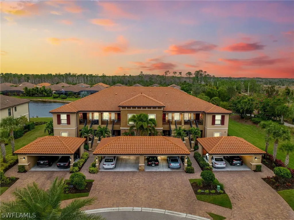 Naples FL, 9441 Benvenuto Court, Unit 4-101