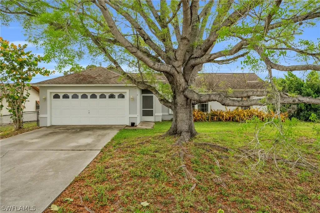 18447 Fuchsia Road Fort Myers FL 33967