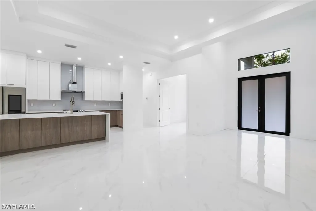 164 Jung Boulevard W Naples FL 34120