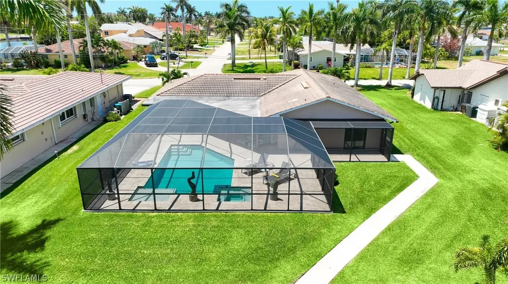 1921 SE 44th Street Cape Coral FL 33904