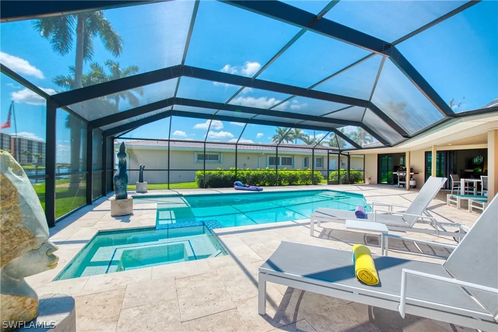 1921 SE 44th Street Cape Coral FL 33904