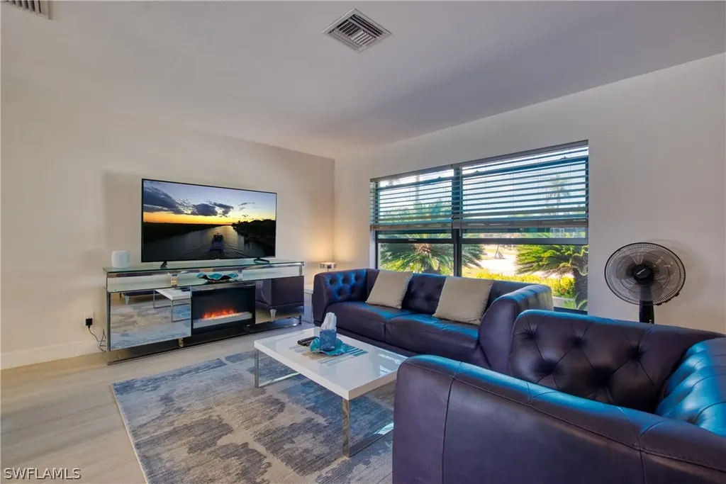 1921 SE 44th Street Cape Coral FL 33904