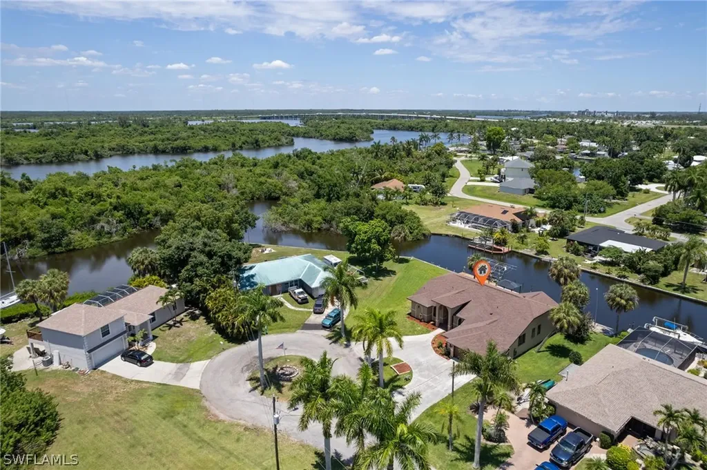 260 Alameda Avenue Fort Myers FL 33905