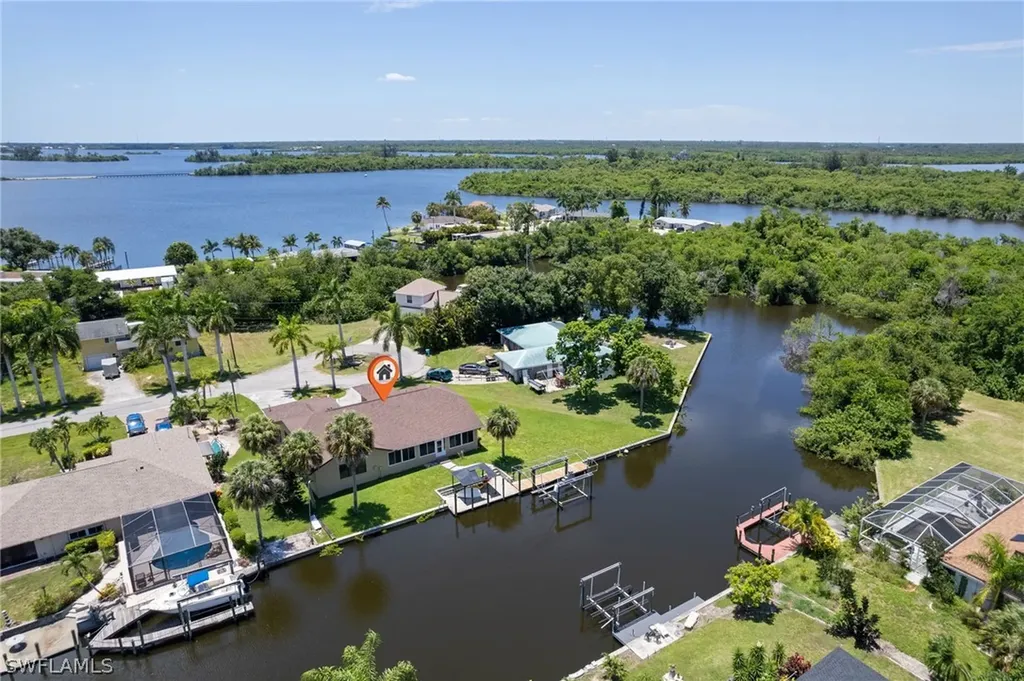 260 Alameda Avenue Fort Myers FL 33905