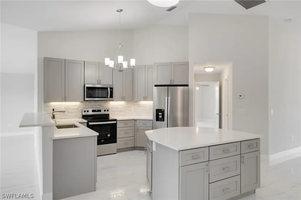 260 Alameda Avenue Fort Myers FL 33905