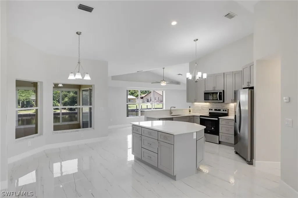260 Alameda Avenue Fort Myers FL 33905
