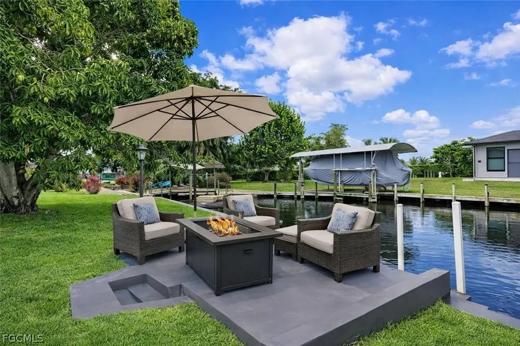 5246 Tower Drive Cape Coral FL 33904