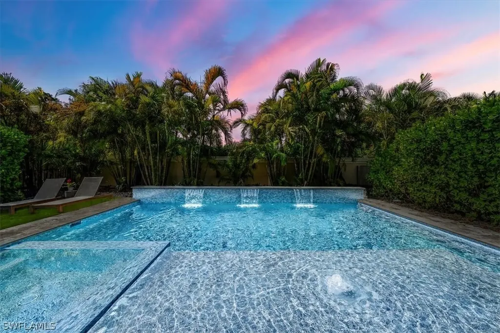 13564 Mandarin Circle Naples FL 34109