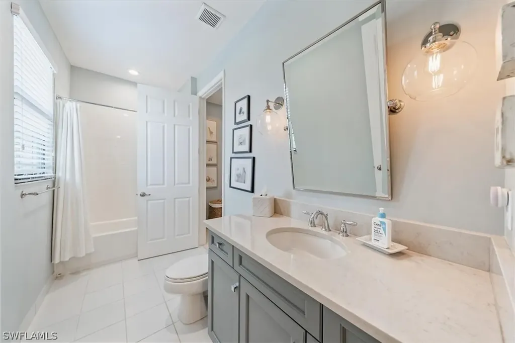 13564 Mandarin Circle Naples FL 34109