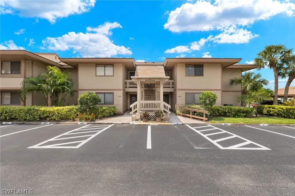 Bonita Springs FL, 64 4TH Street, Unit C201