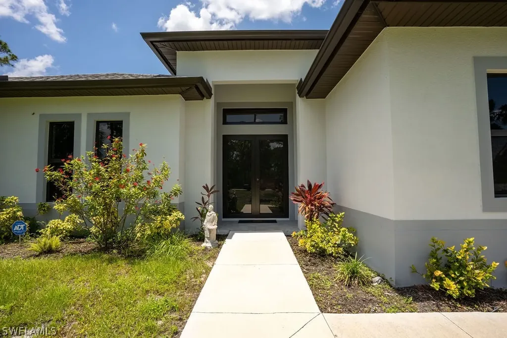2007 22nd Avenue NE Naples FL 34120