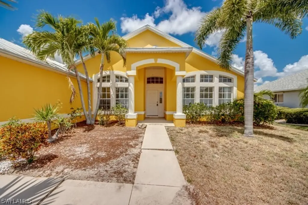 4520 SW 22nd Avenue Cape Coral FL 33914