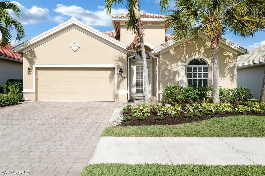 Naples FL, 15825 Delaplata Lane