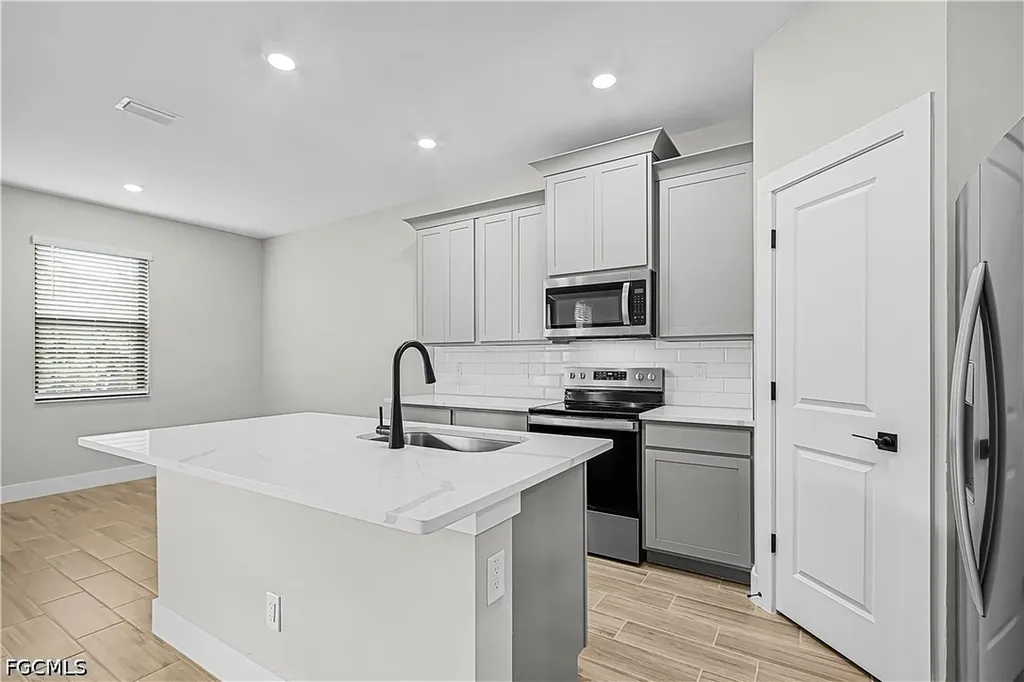 3235 Santa Barbara Boulevard Cape Coral FL 33914