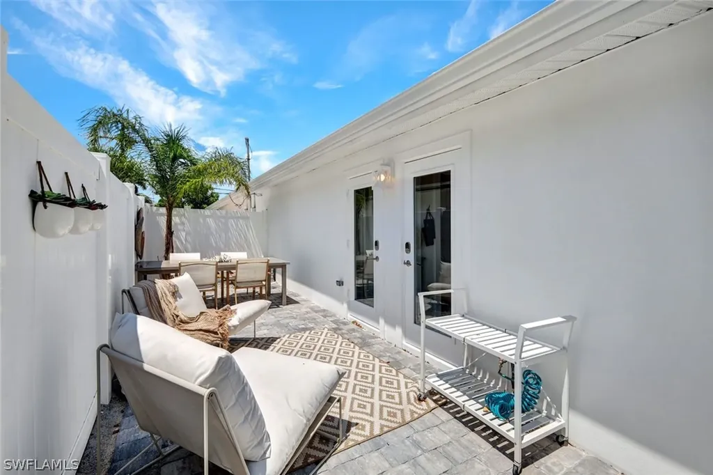 831 102nd Avenue N Naples FL 34108