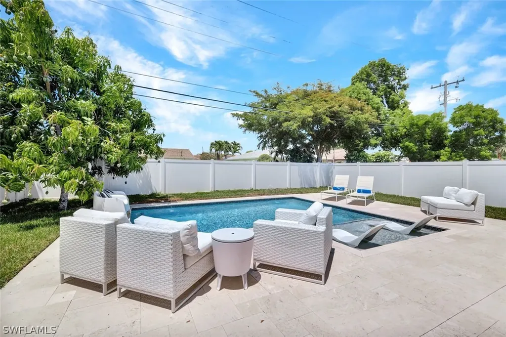 831 102nd Avenue N Naples FL 34108