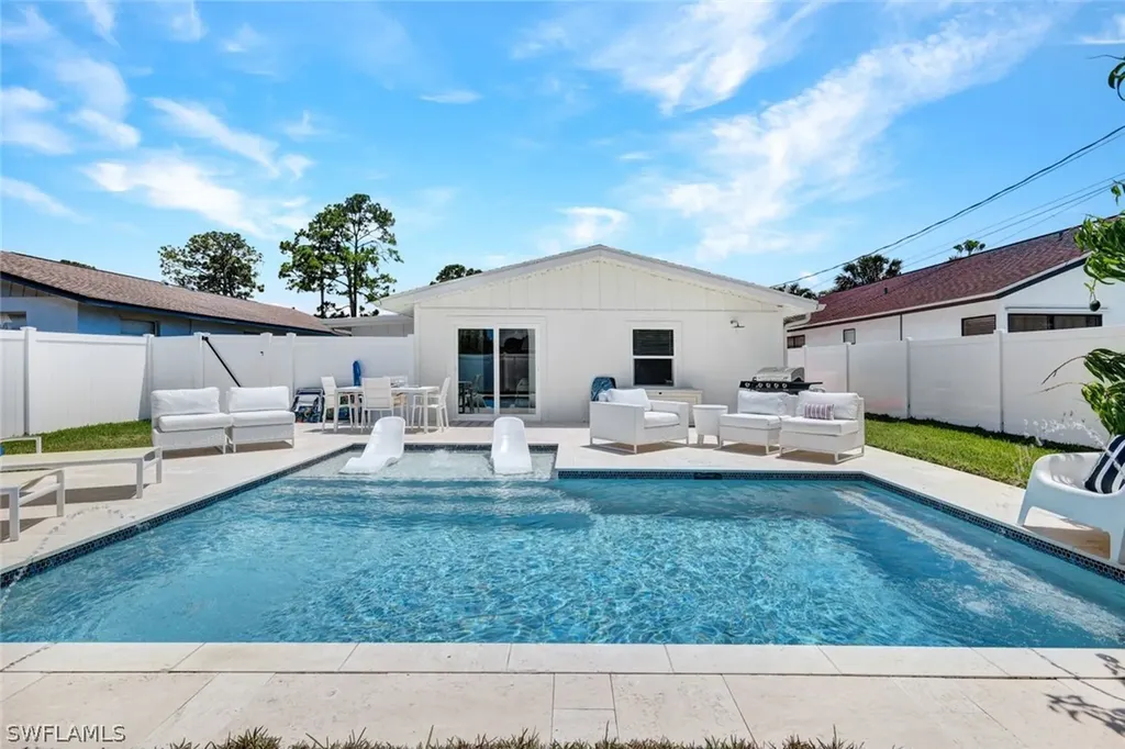 831 102nd Avenue N Naples FL 34108