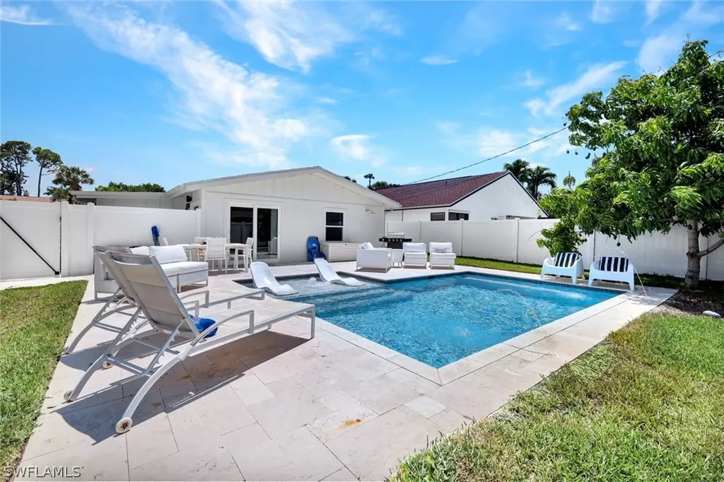 831 102nd Avenue N Naples FL 34108