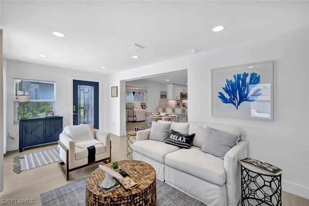 831 102nd Avenue N Naples FL 34108