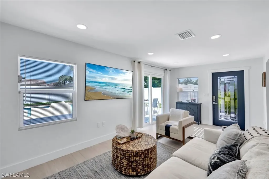 831 102nd Avenue N Naples FL 34108