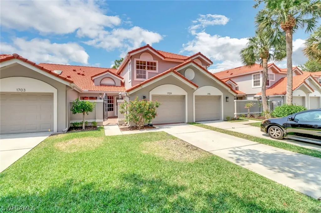 Naples FL, 1709 San Bernadino Way, Unit K402