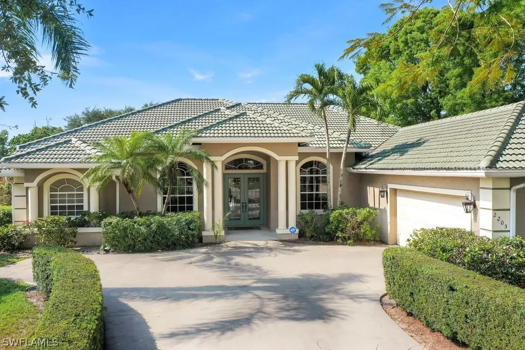 2205 Imperial Golf Course Boulevard Naples FL 34110