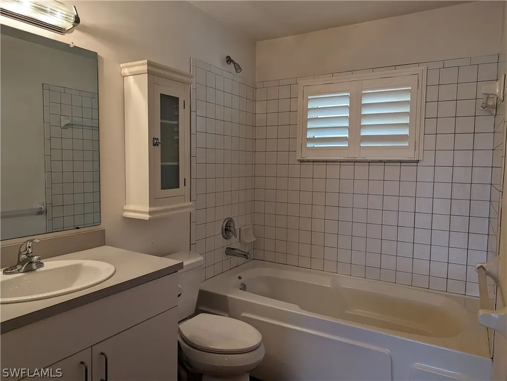 2404 Sapodilla Lane St. James City FL 33956