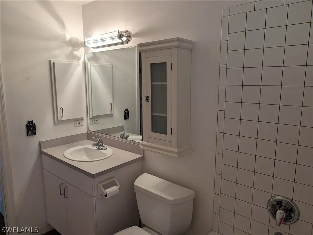 2404 Sapodilla Lane St. James City FL 33956