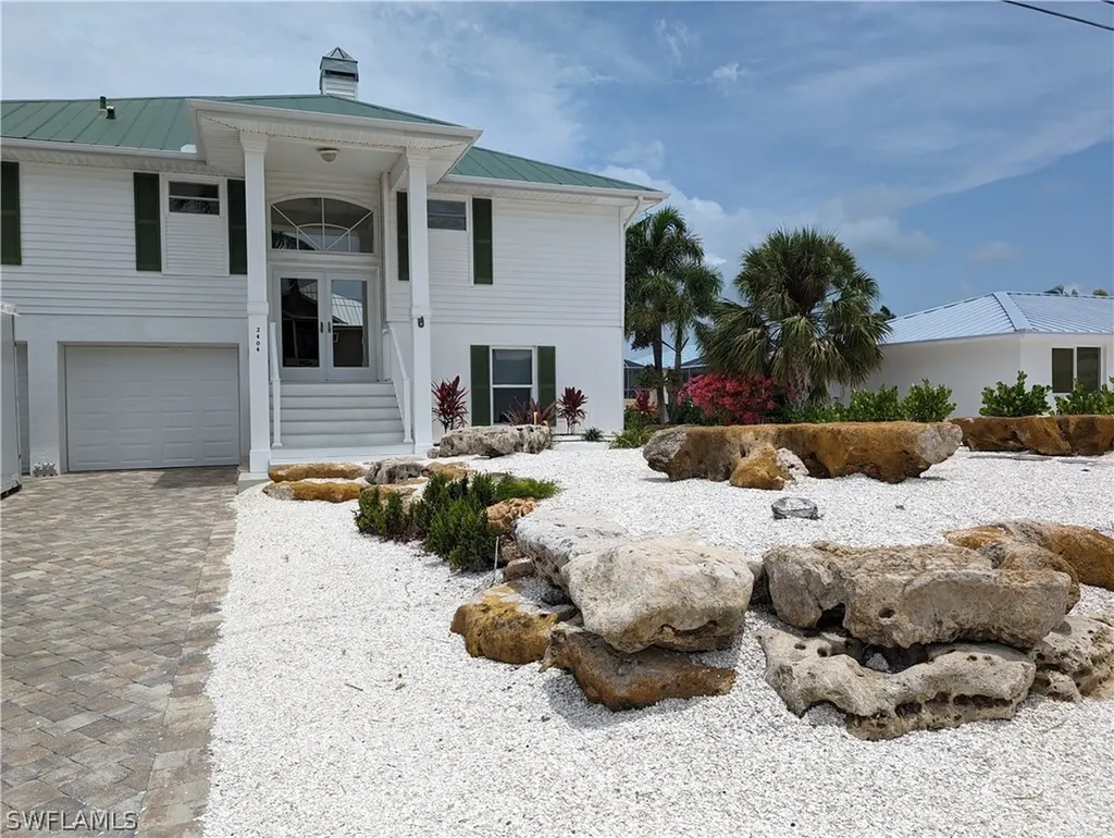 2404 Sapodilla Lane St. James City FL 33956