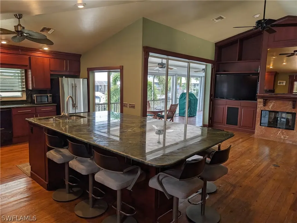 2404 Sapodilla Lane St. James City FL 33956