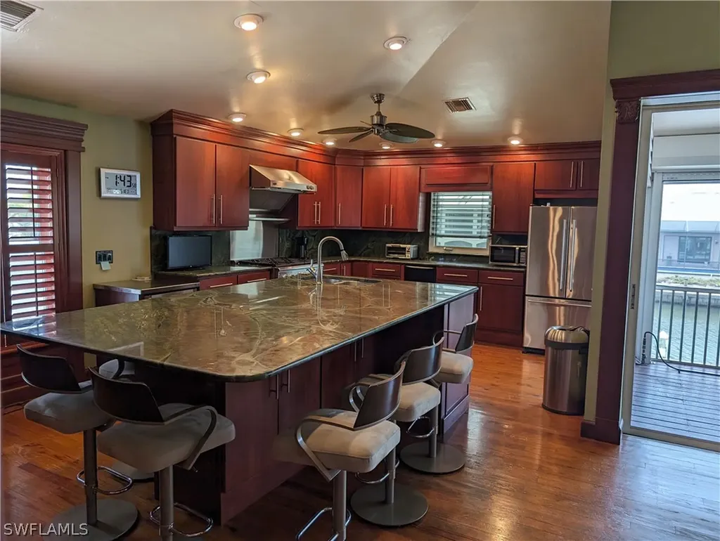 2404 Sapodilla Lane St. James City FL 33956